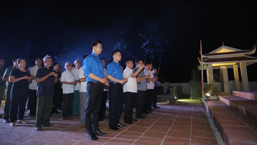 Yên Thế tổ chức Lễ thắp nến tri ân các Anh hùng liệt sĩ tại xã Đông Sơn