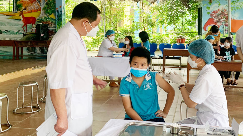 Bắc Giang tiếp tục tăng cường tiêm vắc-xin phòng Covid-19