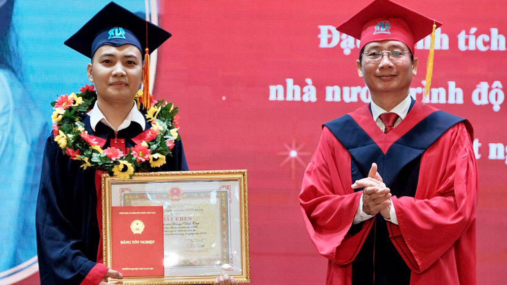 Hoàng Minh Tâm, chàng trai quê Tân Yên tốt nghiệp thủ khoa Đại học Nội vụ