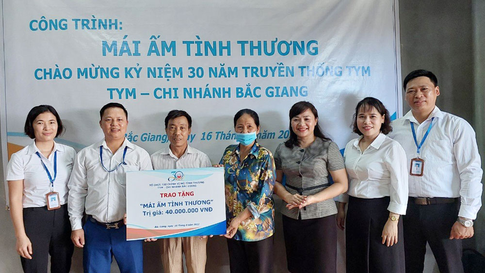 Hỗ trợ xây dựng nhà mái ấm tình thương cho hội viên phụ nữ Việt Yên