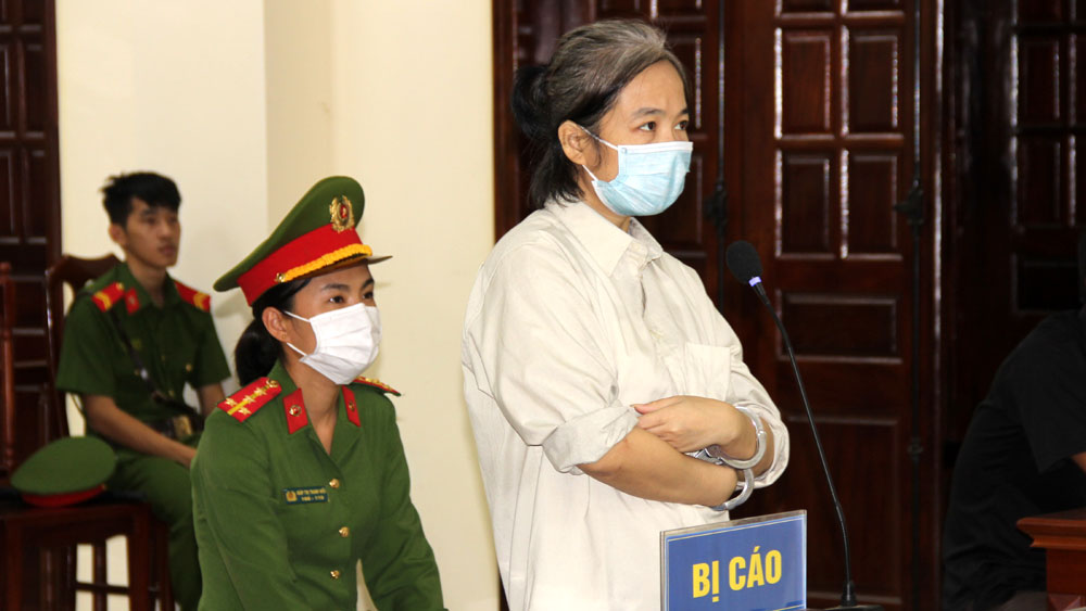 Bắc Giang: Giết người vì mâu thuẫn nhỏ, nữ bị cáo nhận án tử hình