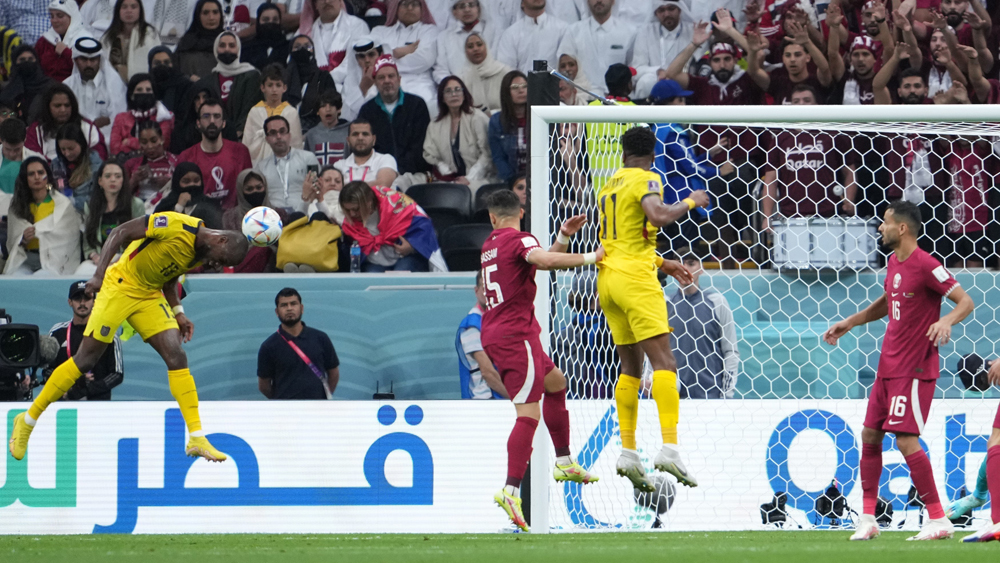 Ecuador vượt qua Qatar trong trận khai mạc World Cup 2022