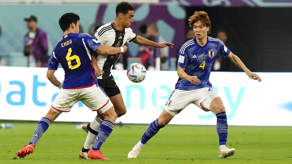 Nhật Bản ngược dòng đánh bại đội tuyển Đức