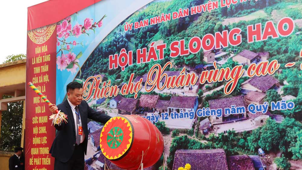 Khai mạc Hội hát Sloong hao và Phiên chợ xuân vùng cao huyện Lục Ngạn năm 2023