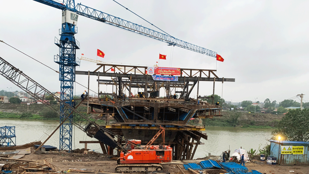 Construction of A Lu brigde in Bac Giang city accelerated