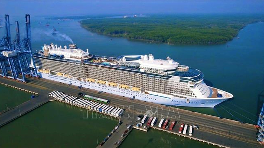 Tàu du lịch Top 10 thế giới cập cảng Tân Cảng - Cái Mép