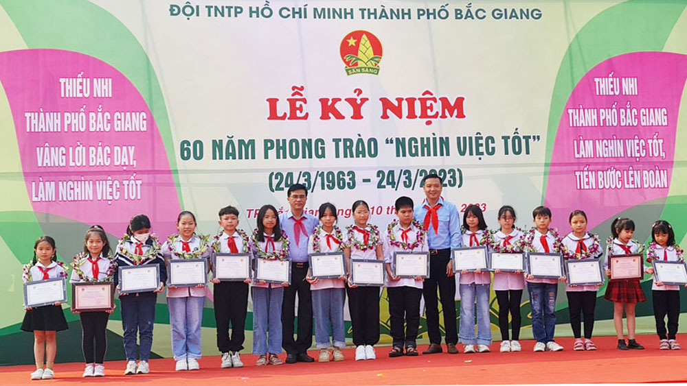 TP Bắc Giang: Tuyên dương "Dũng sĩ nghìn việc tốt"
