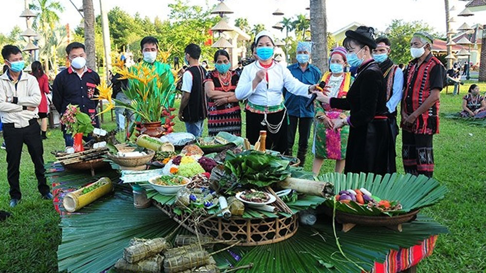 Programme honours colours of Vietnamese ethnic groups