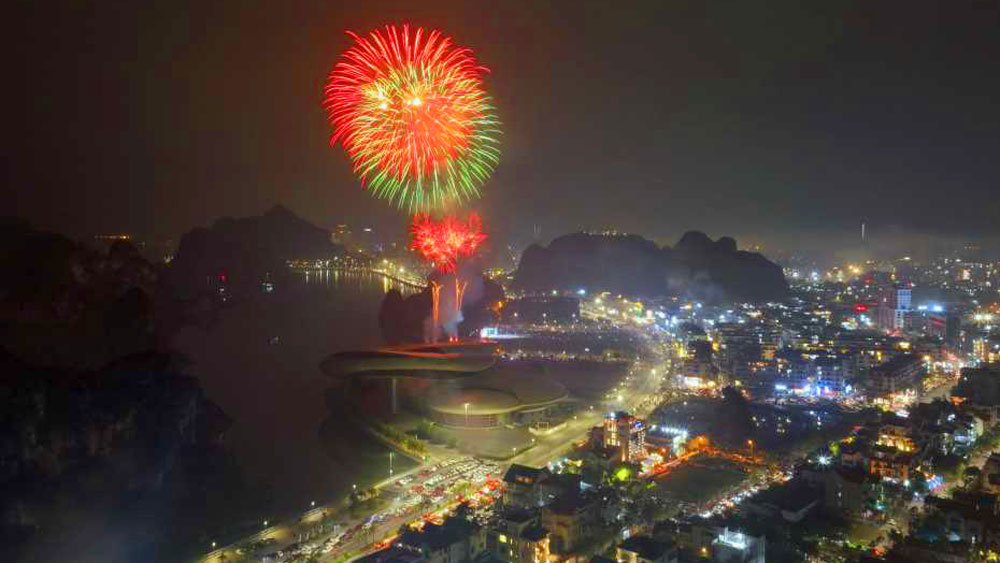 Quảng Ninh sẽ bắn pháo hoa tầm thấp dịp Carnaval Hạ Long