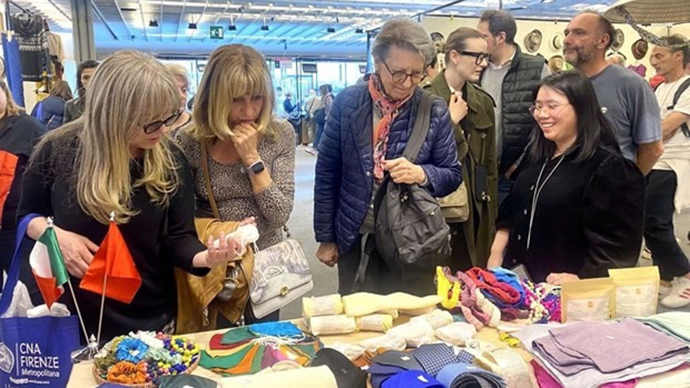 Vietnamese handicrafts promoted in Italy