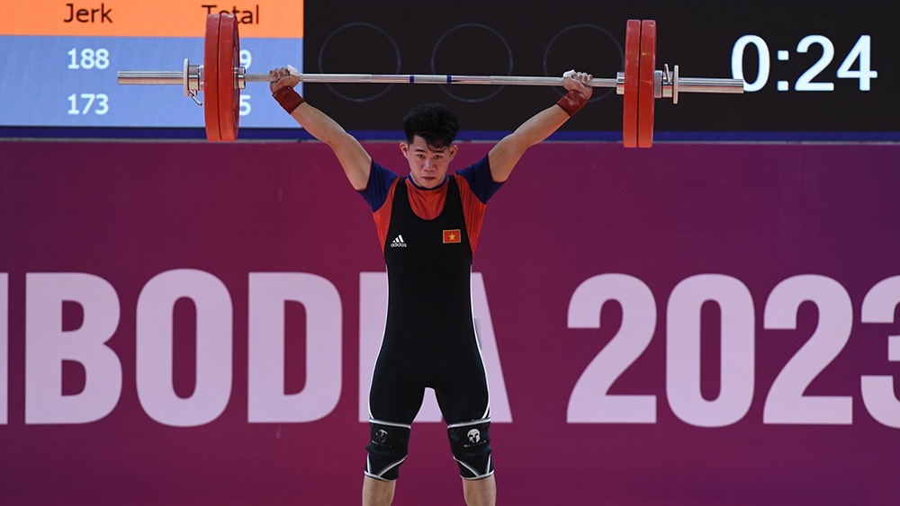 SEA Games 32: Tấm HCV ngoạn mục của Minh Trí ở nội dung cử tạ nam 67 kg