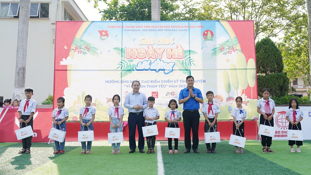 Bắc Giang: Hơn 500 thanh thiếu nhi tham gia chương trình "Ngày hè sôi động"