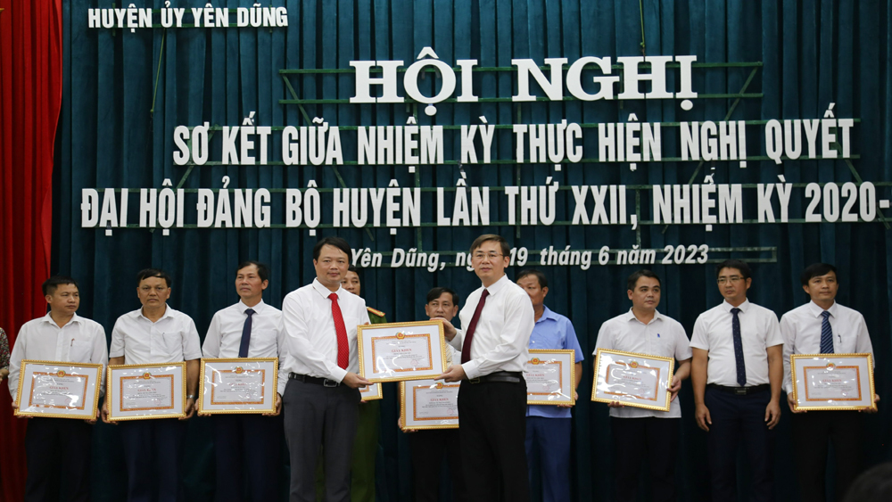 Tập trung lãnh đạo, chỉ đạo thực hiện nhiệm vụ sáp nhập huyện Yên Dũng và TP Bắc Giang