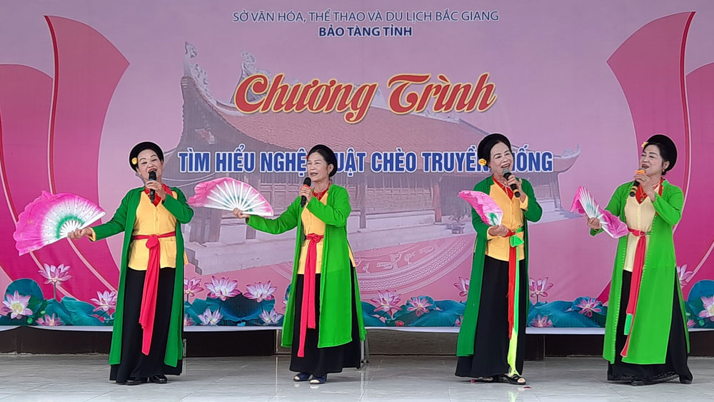 Hoang Mai - A Cheo village in the land of Quan ho