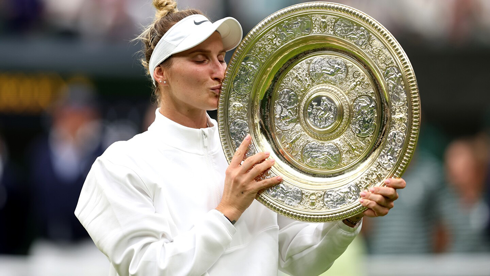 Wimbledon: Vondrousova vô địch