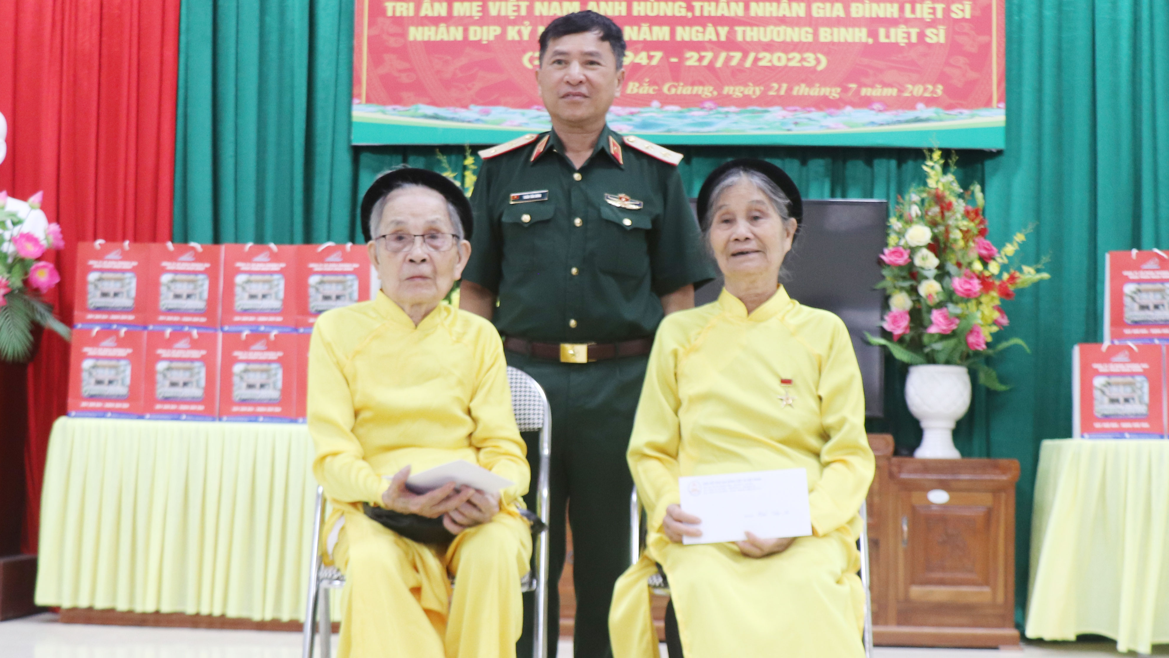 Tri ân Mẹ Việt Nam Anh hùng, thân nhân liệt sĩ tại Bắc Giang
