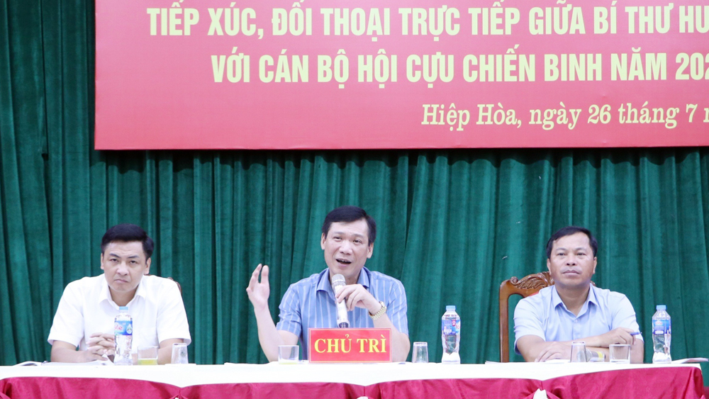 Bí thư Huyện ủy Hiệp Hoà tiếp xúc, đối thoại với hội viên cựu chiến binh