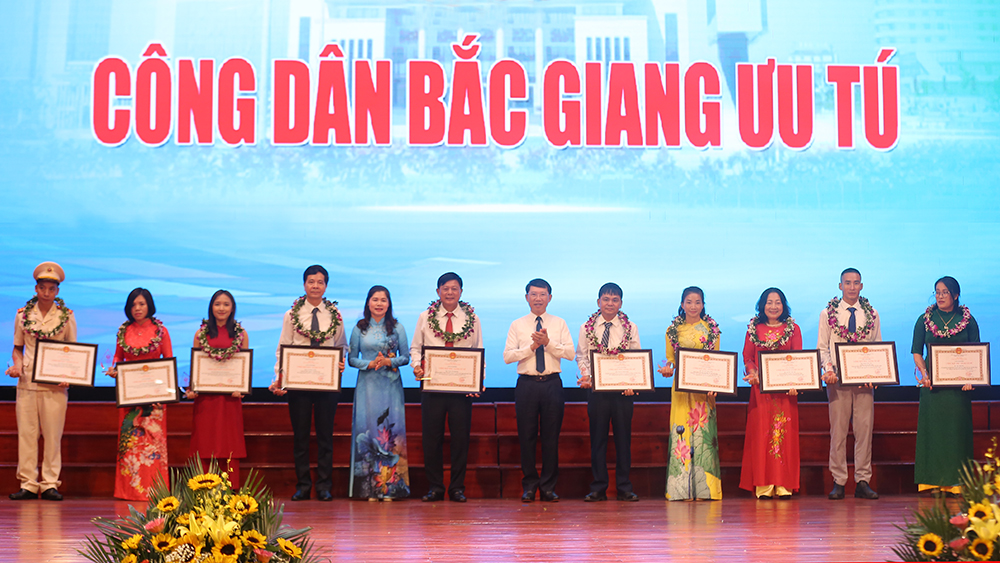 Lấy ý kiến nhân dân đối với 10 cá nhân đề cử tặng danh hiệu “Công dân Bắc Giang ưu tú” năm 2023