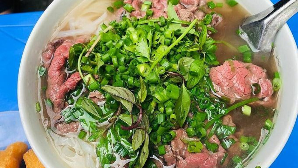 8 street foods that define Vietnamese cuisine