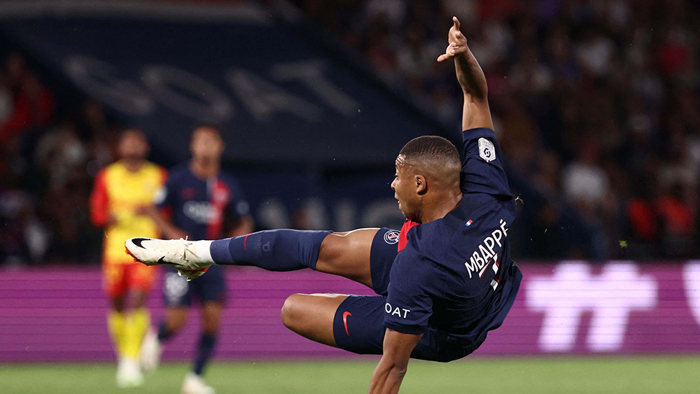 Mbappe giúp PSG thắng trận đầu ở vòng ba Ligue 1