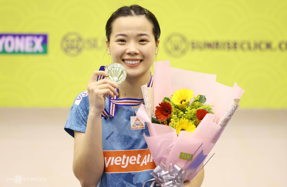 Vietnamese badminton player beats Japanese opponent to win Vietnam Open