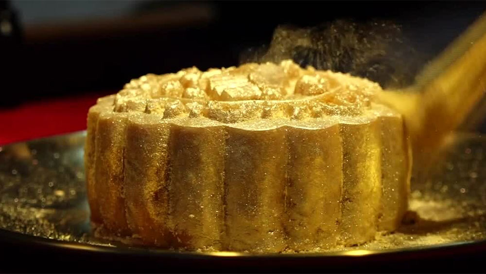 A glint of luxury: gold-plated mooncakes