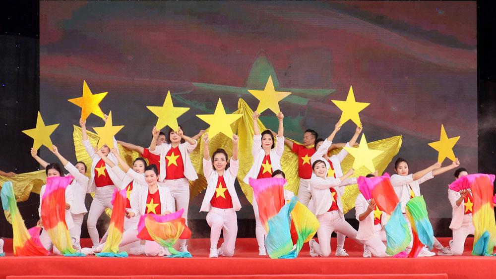Tiết mục giành giải Nhất Hội thi Dân vũ, khiêu vũ công nhân viên chức lao động tỉnh Bắc Giang