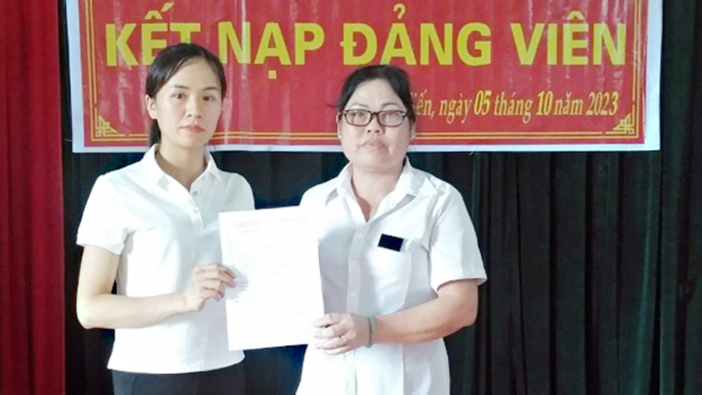 Phát triển đảng viên ở xã Quang Tiến: Mở rộng nguồn bồi dưỡng