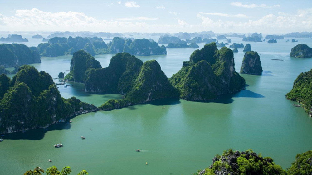 How to cruise Ha Long Bay on a budget
