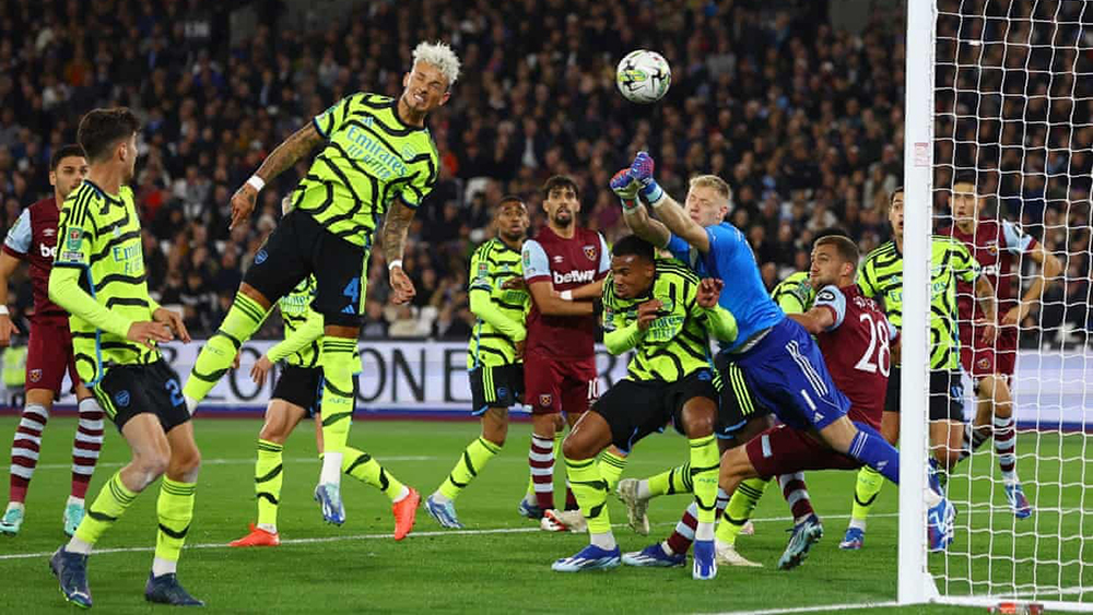 Cup Liên đoàn Anh: Arsenal bị loại