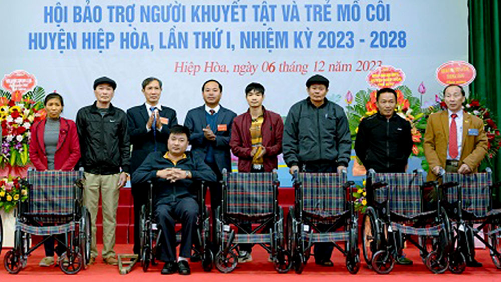 Ông Lê Văn Đô được bầu là Chủ tịch Hội Bảo trợ Người khuyết tật và Trẻ mồ côi huyện Hiệp Hòa