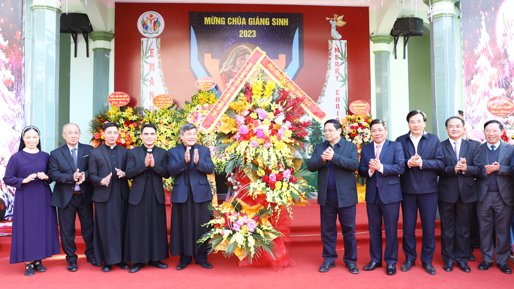 Thủ tướng Chính phủ Phạm Minh Chính chúc mừng Giáng sinh tại Giáo xứ Bắc Giang