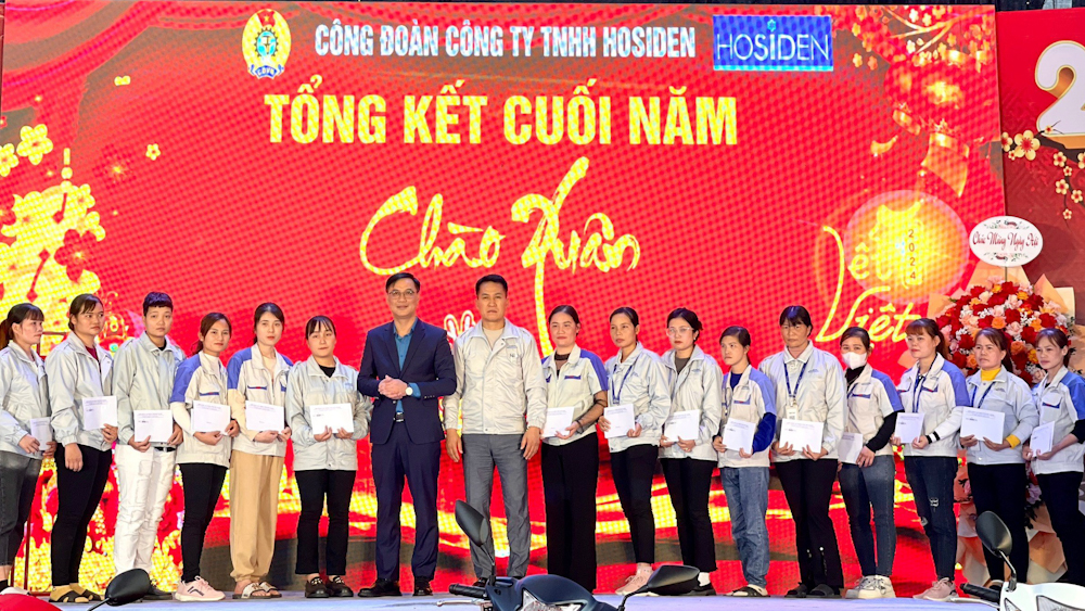 Hơn 600 triệu đồng dành tặng người lao động Bắc Giang nhân dịp Tết