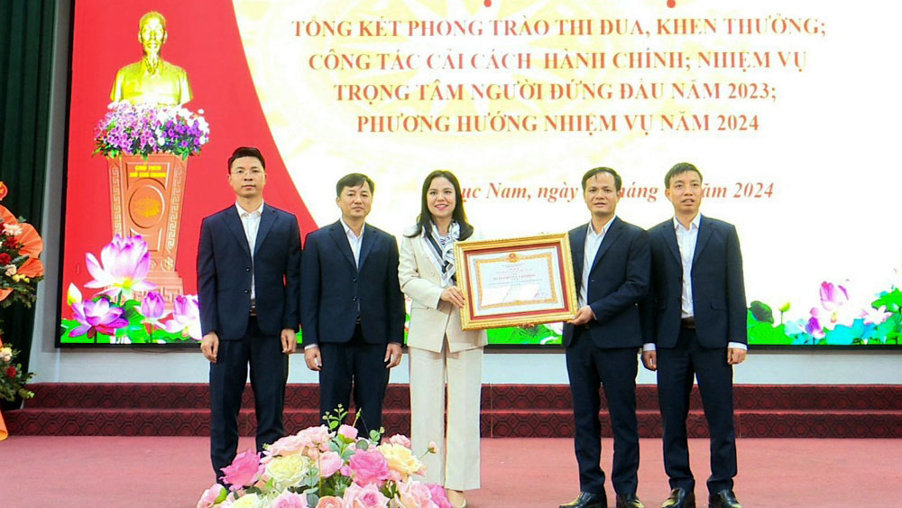 Huyện Lục Nam khen thưởng nhiều tập thể, cá nhân trong các phong trào thi đua