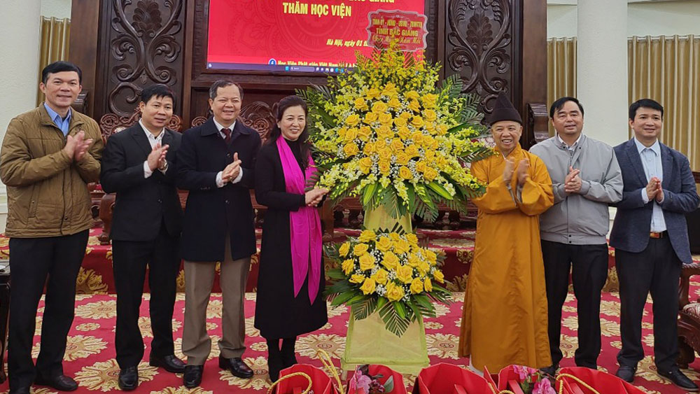 Phó Bí thư Thường trực Tỉnh ủy Lê Thị Thu Hồng chúc Tết Hội đồng Trị sự T.Ư Giáo hội Phật giáo Việt Nam