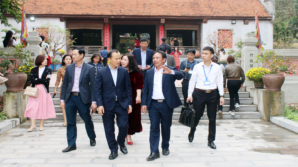 Phó Chủ tịch Thường trực UBND tỉnh Mai Sơn kiểm tra công tác chuẩn bị lễ hội tại chùa Bổ Đà