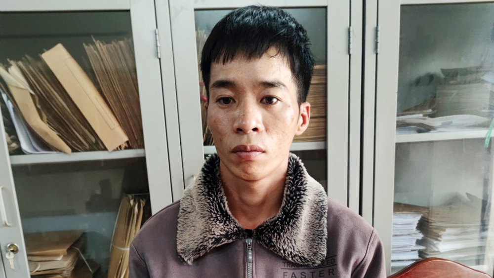 Lục Nam: Vận động đối tượng trốn truy nã gần 6 năm ra đầu thú