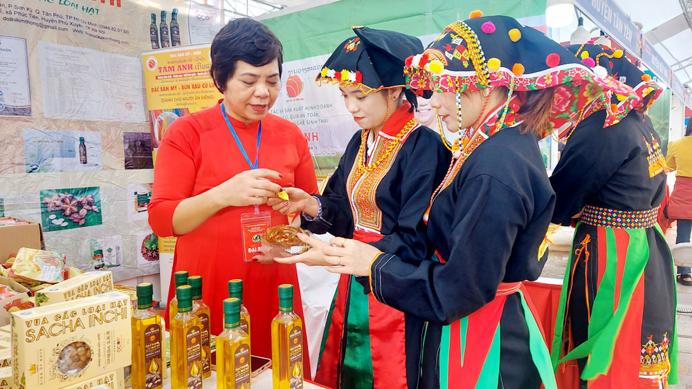 Giới thiệu gần 400 sản phẩm OCOP, đặc trưng tại Tuần Văn hóa - Du lịch tỉnh Bắc Giang năm 2024