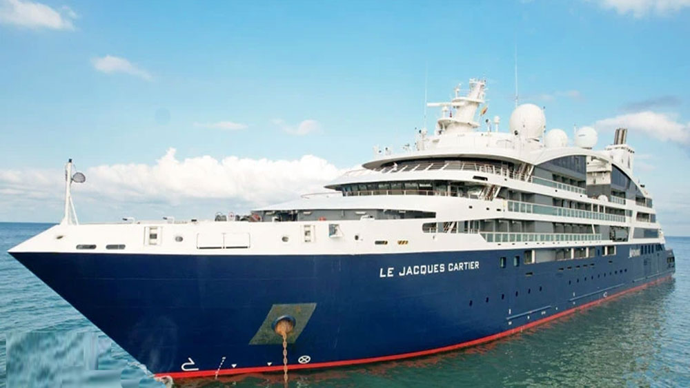 Le Jacques Cartier cruise ship carries 150 passengers to Phu Quoc Island