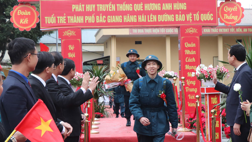 Bắc Giang: Những hình ảnh đẹp tại lễ giao, nhận quân năm 2024
