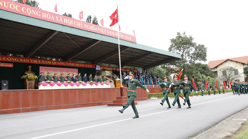 Bộ CHQS tỉnh Bắc Giang tổ chức lễ ra quân huấn luyện