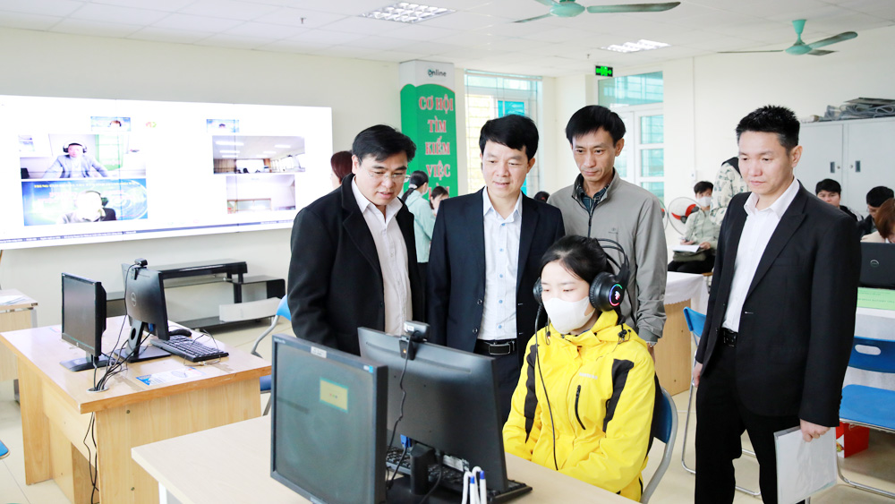 Bắc Giang kết nối 15 tỉnh, thành phố trong phiên giao dịch việc làm trực tuyến