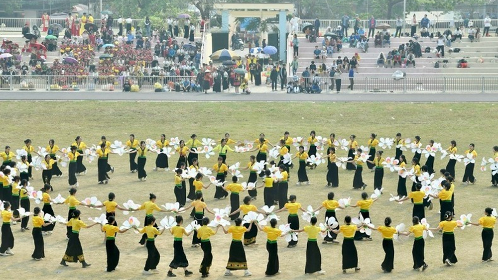 More than 2,000 artists join Xoe Thai Folk Dance Festival in Dien Bien