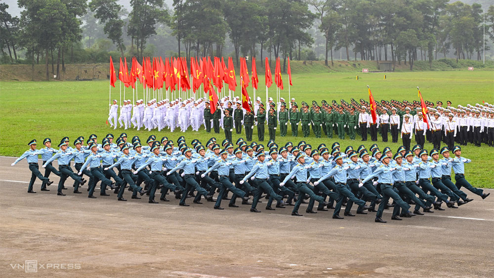 Hơn 3.000 người tập diễu binh kỷ niệm 70 năm chiến thắng Điện Biên Phủ