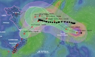 Hai cơn bão đang hoạt động, khả năng có thêm bão số 9