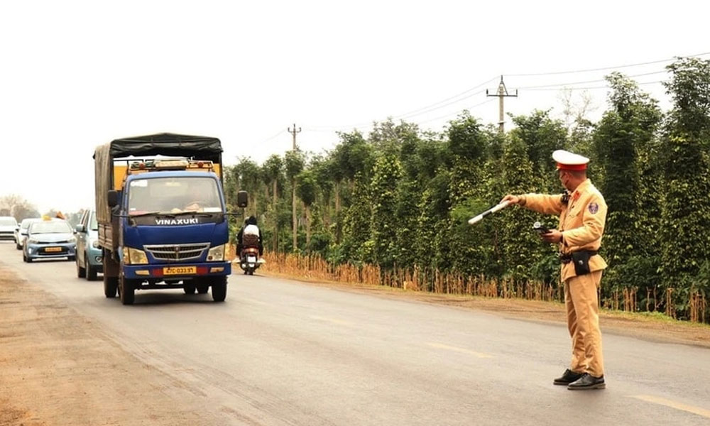  Bốn ngày nghỉ Tết Nguyên đán xảy ra 202 vụ tai nạn giao thông