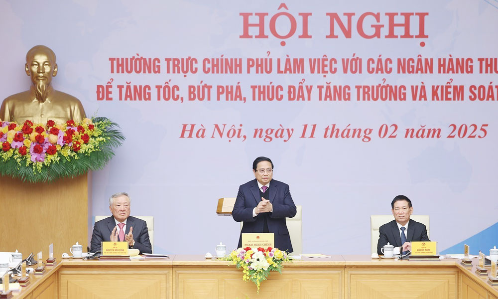  Thúc đẩy tăng trưởng, kiểm soát lạm phát