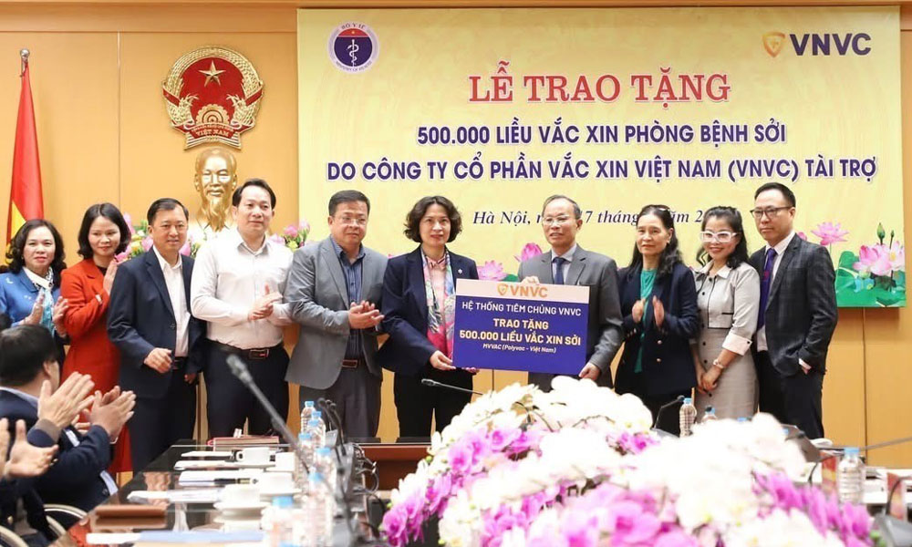  Bộ Y tế tiếp nhận tài trợ 500.000 liều vaccine phòng bệnh sởi