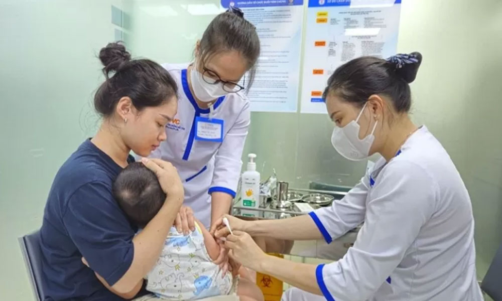  Triển khai đợt 2 tiêm chủng vaccine phòng, chống dịch sởi năm 2025