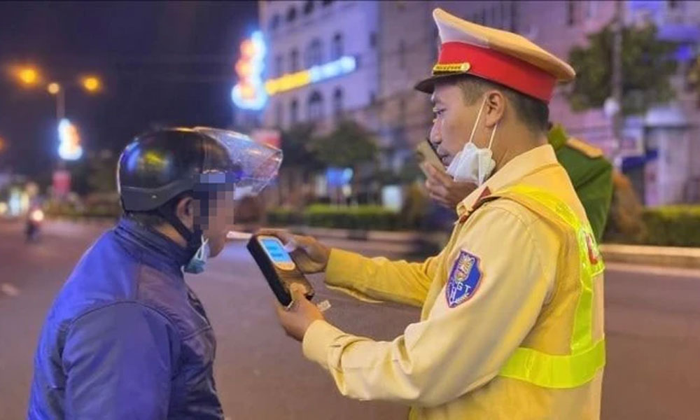  Vi phạm nồng độ cồn tăng cao trong ngày thứ ba của kỳ nghỉ lễ 30/4, 1/5